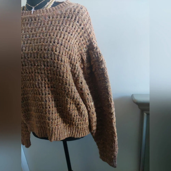 Crocheted Open Knit dropped shoulder Cropped sweater Size Large Brown - Picture 8 of 10